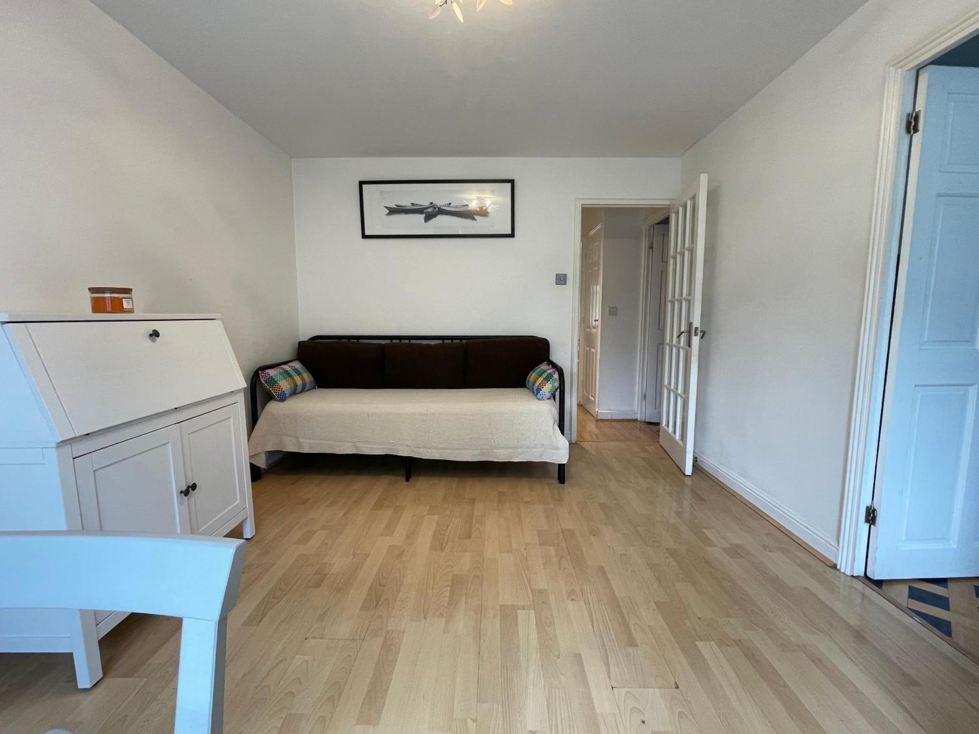Surrey Docks Se16 Near Canada Water N Easy Access Canary Wharf Londra Esterno foto